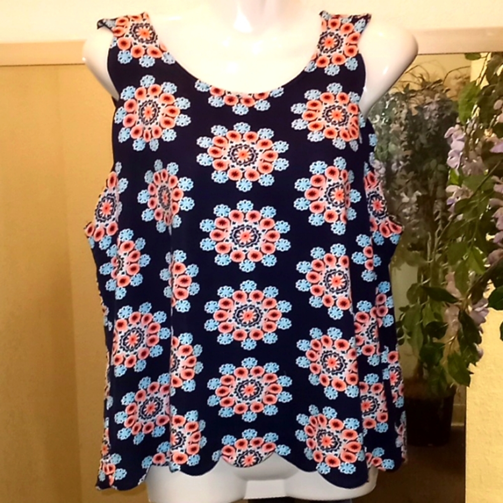Crown & Ivy Floral Scalloped Sleeveless Knit Top